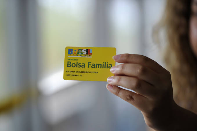 Custo fiscal do reajuste do Bolsa Família não era previsto, aponta especialista